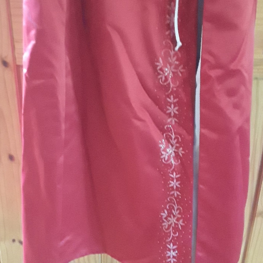 evening dress - Picture 2 of 4